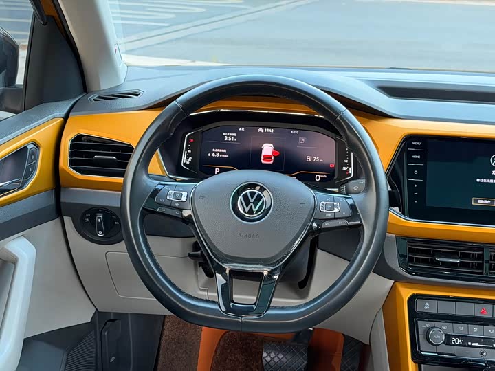 Фото 5 - Volkswagen T-Cross
