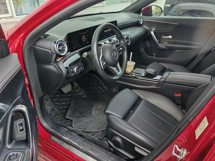 Фото 4 - Mercedes-Benz A-Class