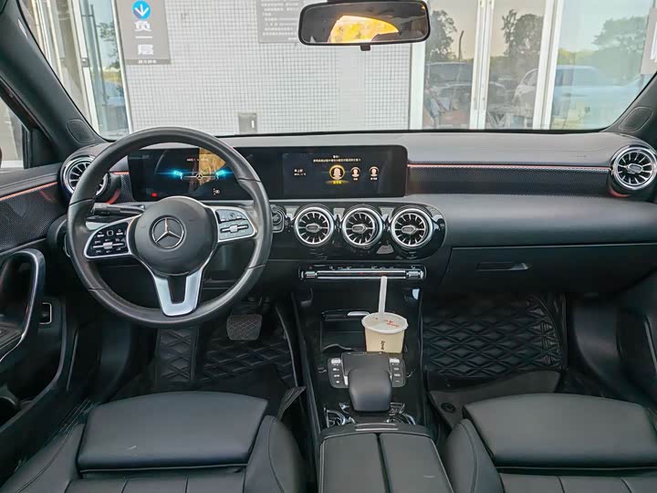 Фото 6 - Mercedes-Benz A-Class