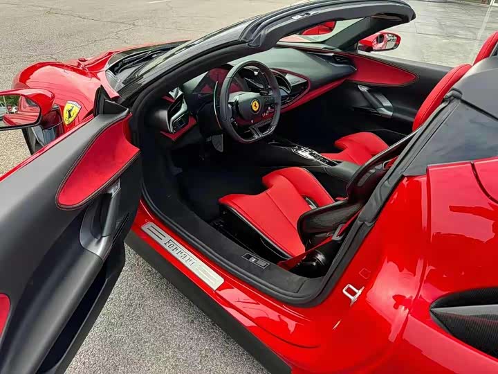 Фото 3 - Ferrari SF90