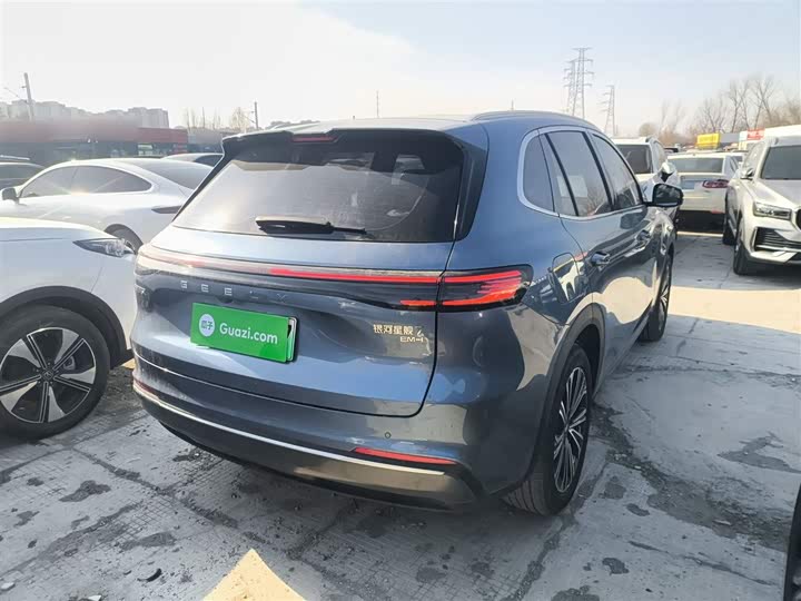 Фото 7 - Geely Galaxy Starship 7