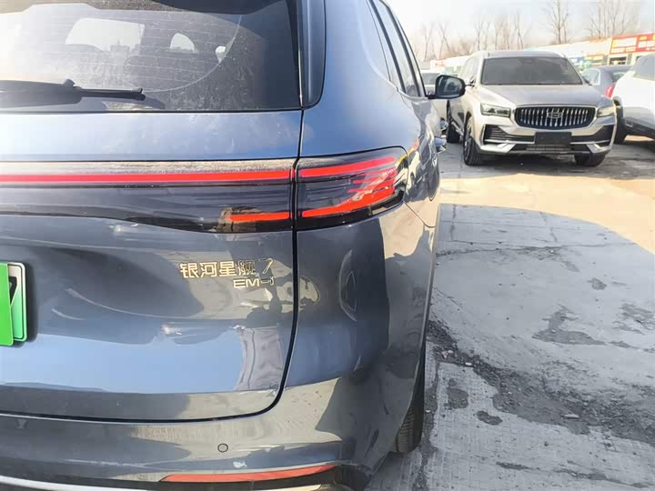 Фото 8 - Geely Galaxy Starship 7