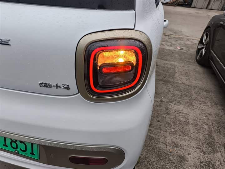 Фото 8 - Bestune Pony