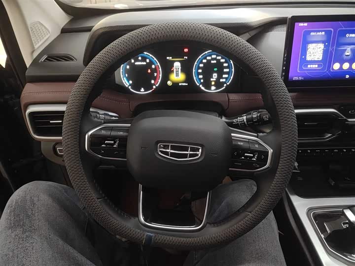 Фото 3 - Geely Okavango