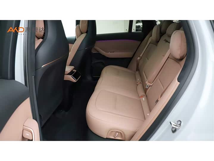 Фото 7 - Nio ES6