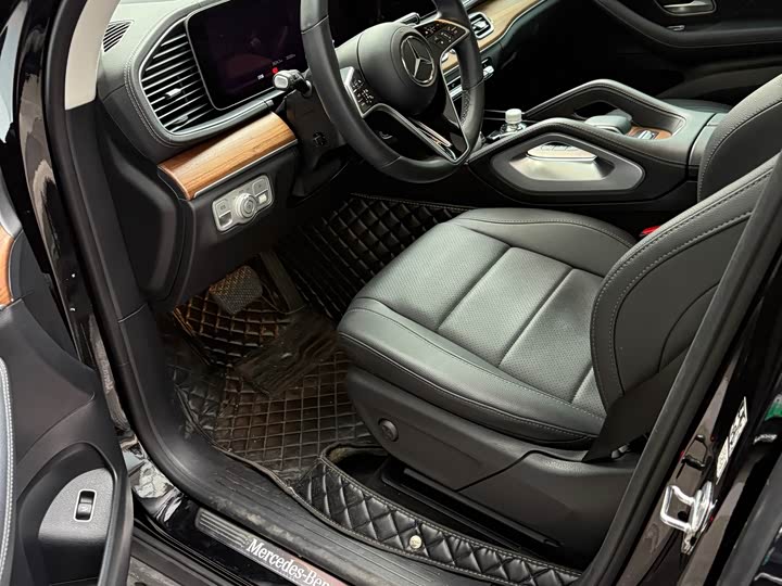 Фото 3 - Mercedes-Benz GLE-Class