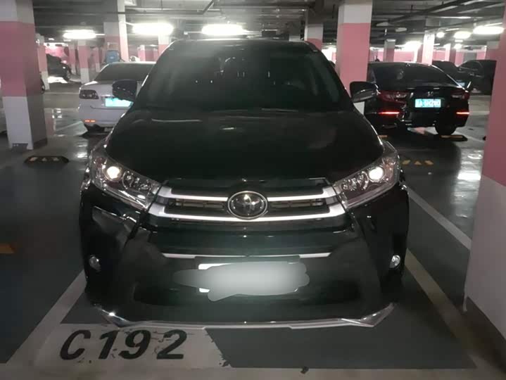 Фото 2 - Toyota Highlander
