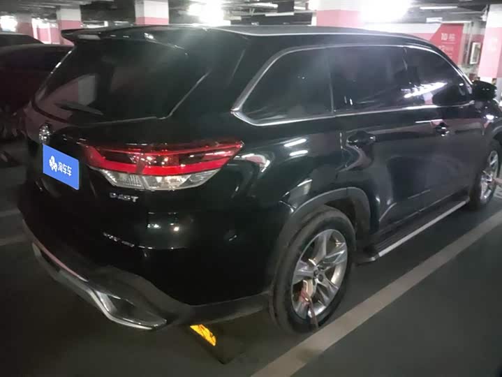 Фото 3 - Toyota Highlander