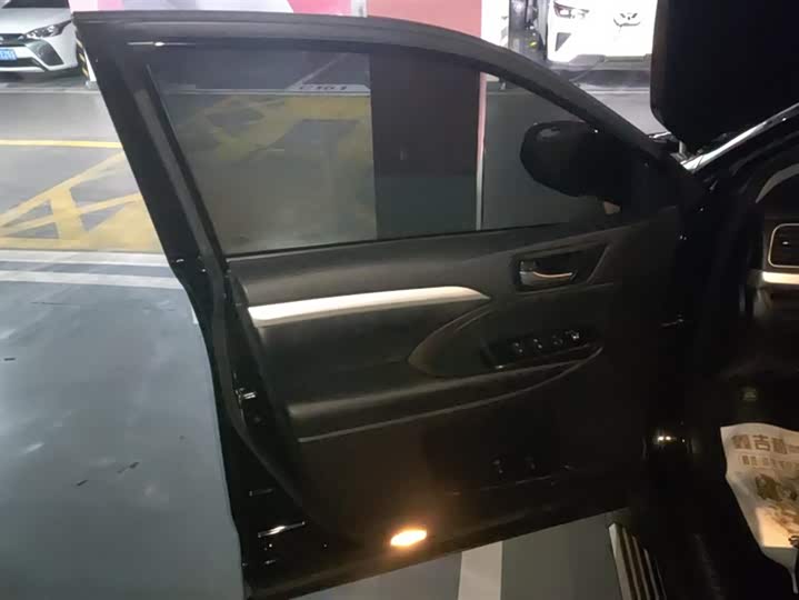 Фото 7 - Toyota Highlander