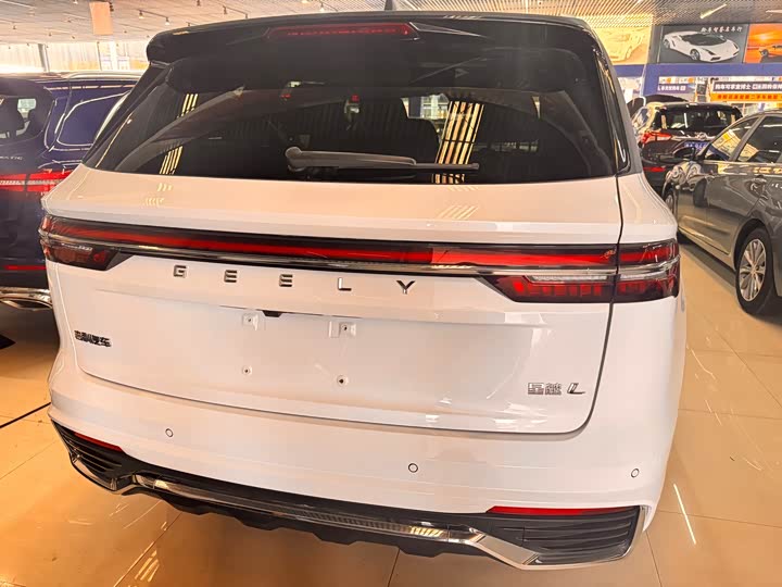 Фото 7 - Geely Monjaro