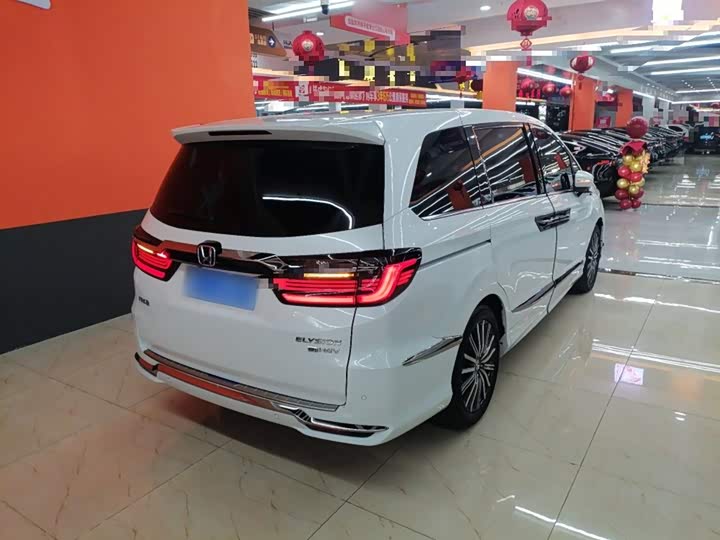 Фото 7 - Honda Elysion