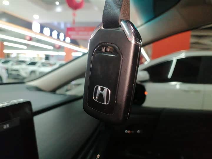 Фото 9 - Honda Elysion