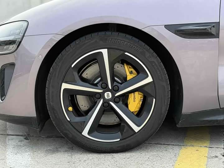 Фото 8 - Xiaomi SU7