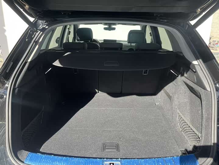 Фото 6 - Audi Q5L