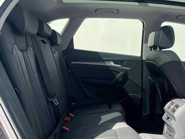 Фото 7 - Audi Q5L