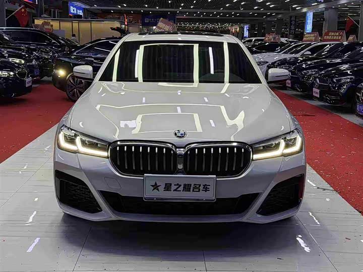 Фото 2 - BMW 5 Series