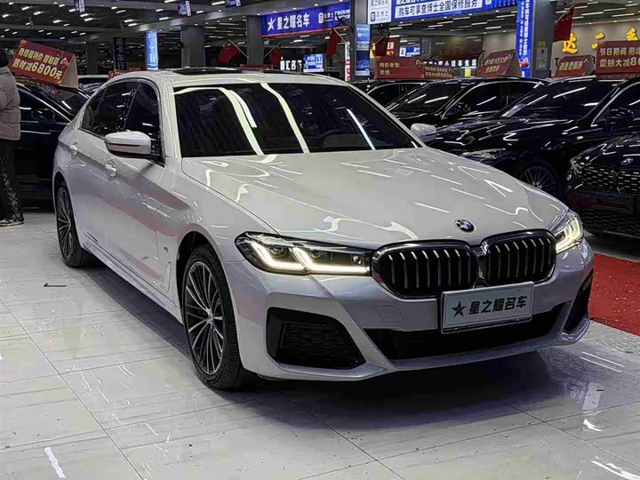 Фото 3 - BMW 5 Series