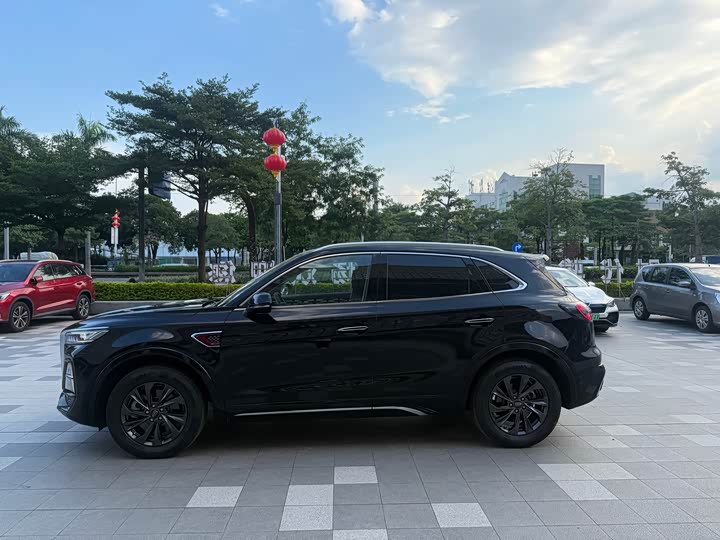 Фото 5 - Hongqi HS5