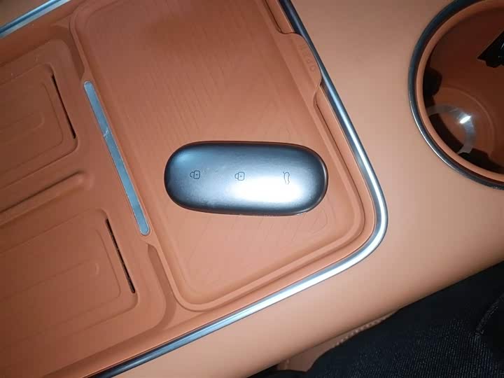 Фото 9 - LiXiang L7