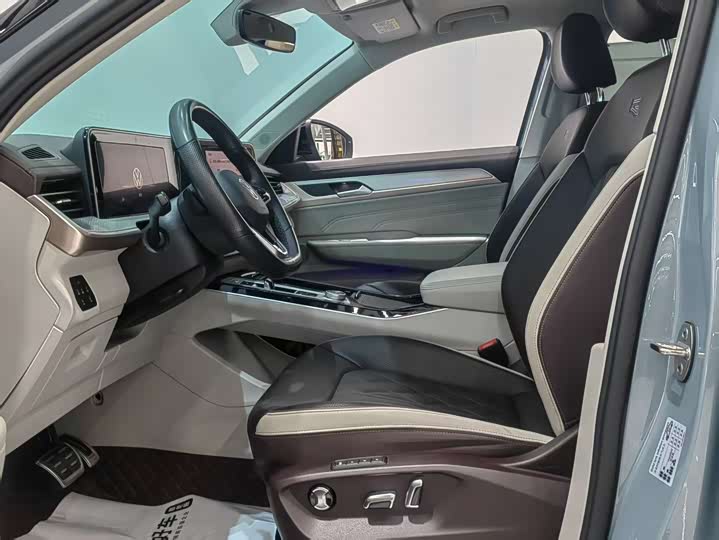 Фото 8 - Volkswagen Tavendor