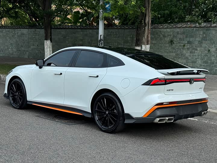 Фото 3 - Changan UNI-V