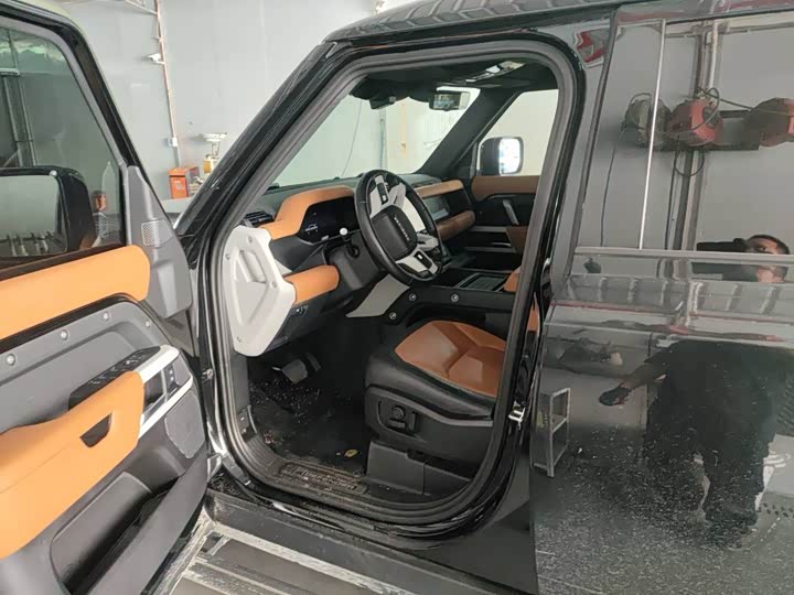 Фото 4 - Land Rover Defender