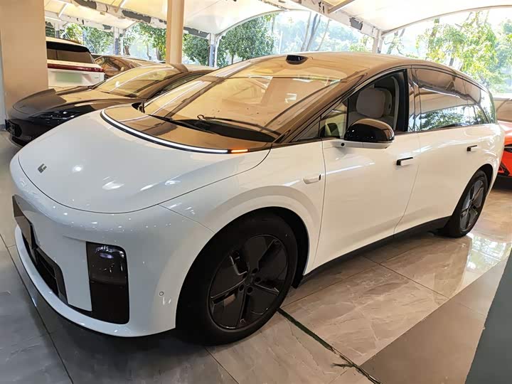 Фото 5 - LiXiang i8