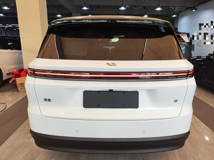 Фото 6 - LiXiang i8