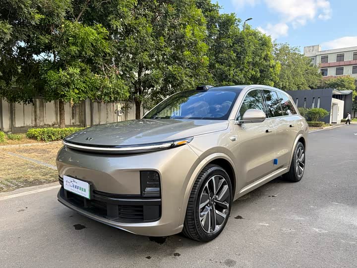 Фото 1 - LiXiang L8