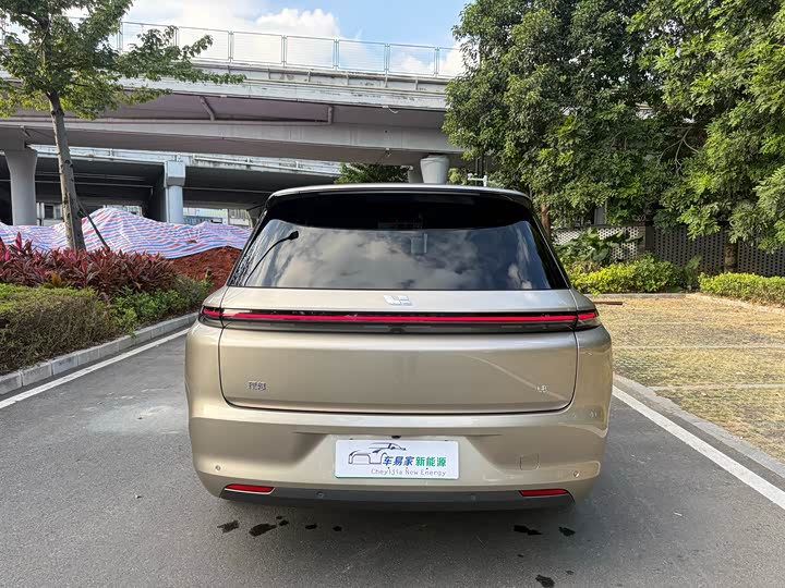 Фото 7 - LiXiang L8