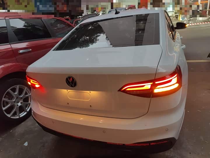 Фото 6 - Volkswagen Lavida