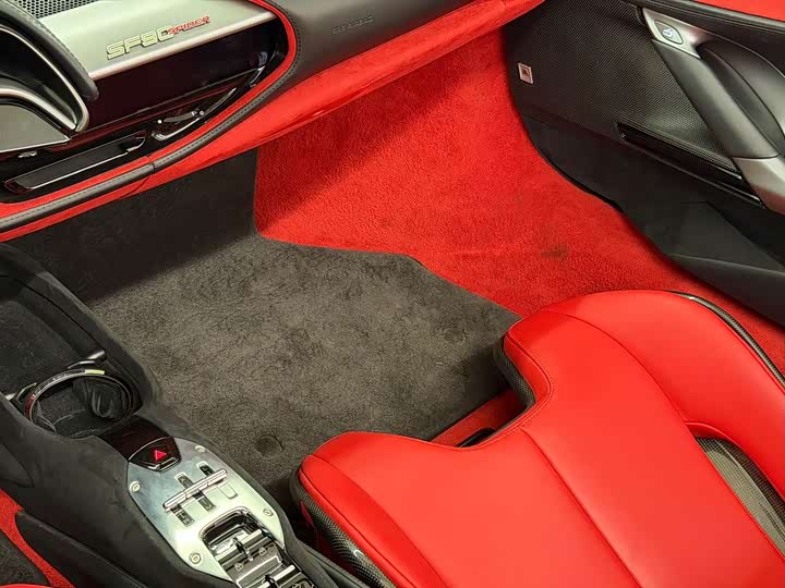 Фото 9 - Ferrari SF90