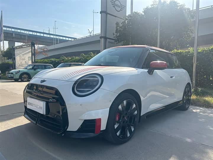 Фото 1 - Mini Cooper JCW