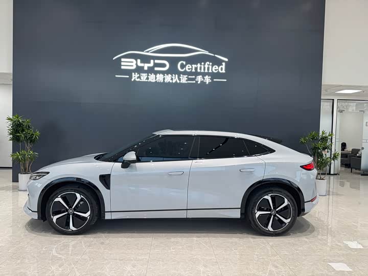 Фото 2 - BYD Song L