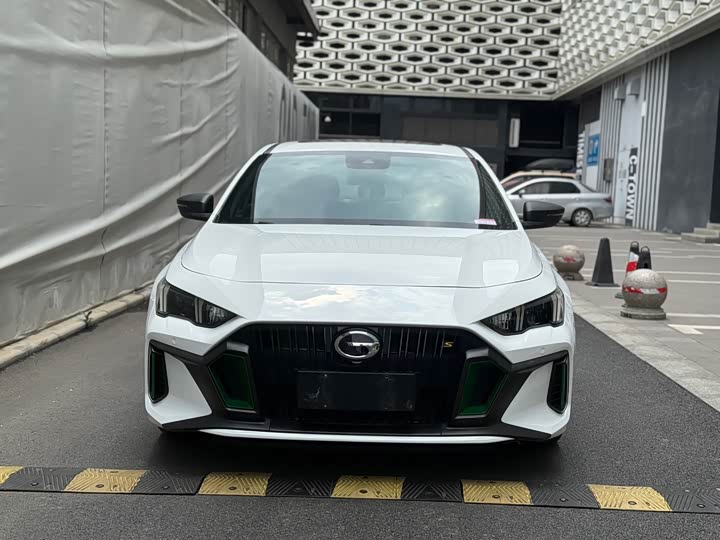 Фото 2 - GAC Trumpchi Empow R