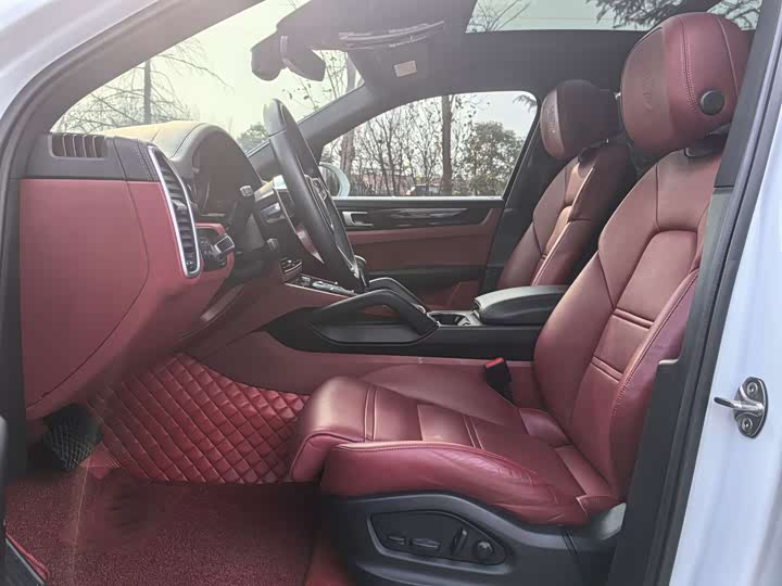 Фото 3 - Porsche Cayenne Hybrid