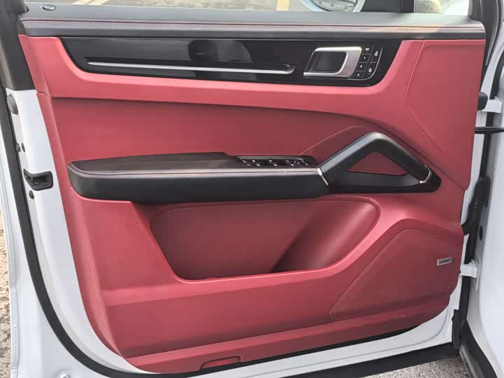 Фото 6 - Porsche Cayenne Hybrid