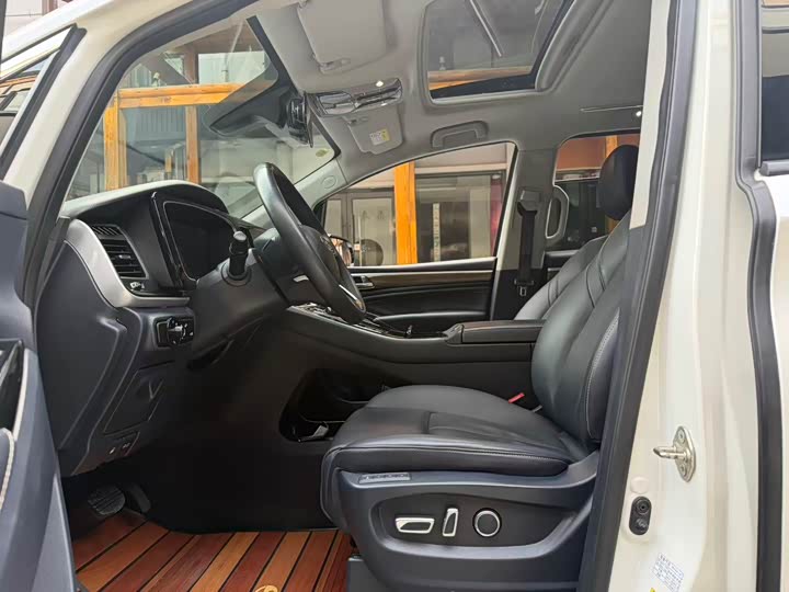 Фото 5 - GAC Trumpchi M8