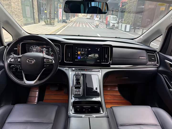 Фото 7 - GAC Trumpchi M8