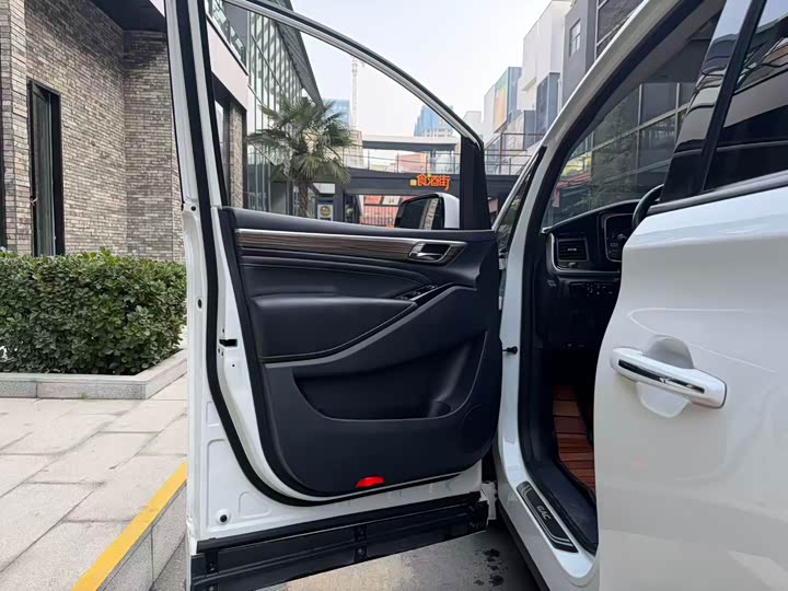 Фото 9 - GAC Trumpchi M8