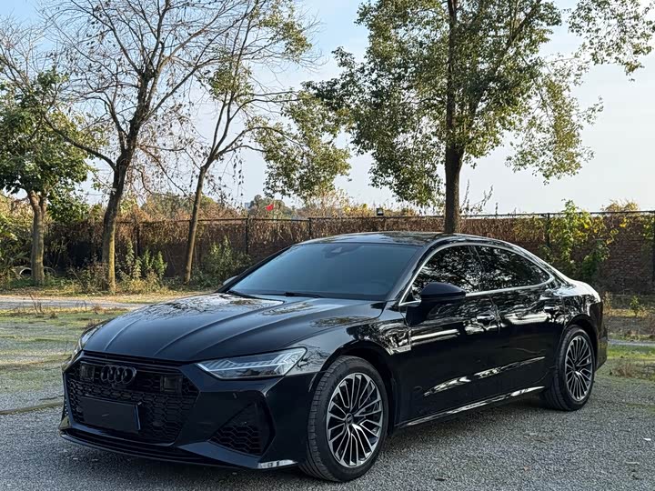 Фото 1 - Audi A7L