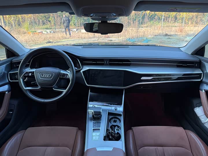 Фото 4 - Audi A7L