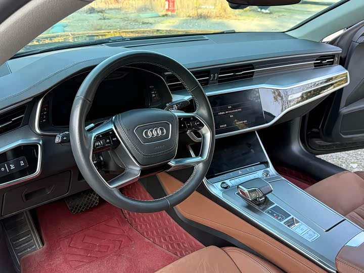 Фото 6 - Audi A7L