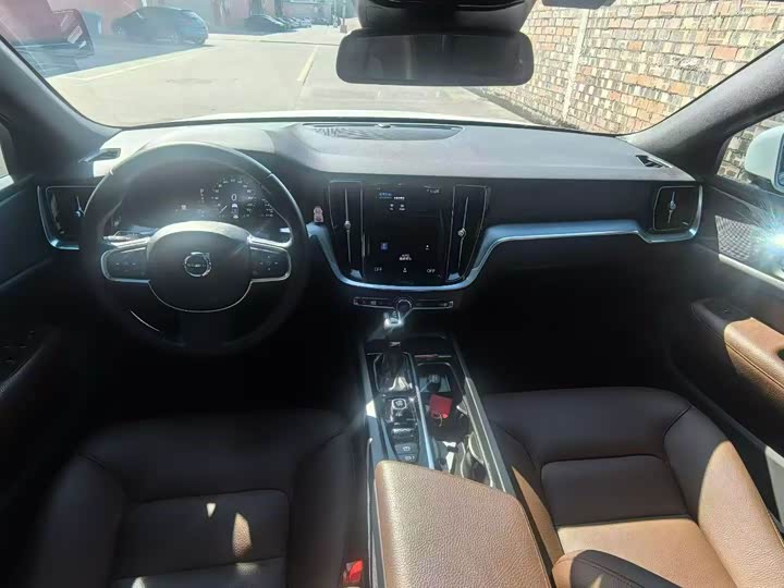 Фото 4 - Volvo S60