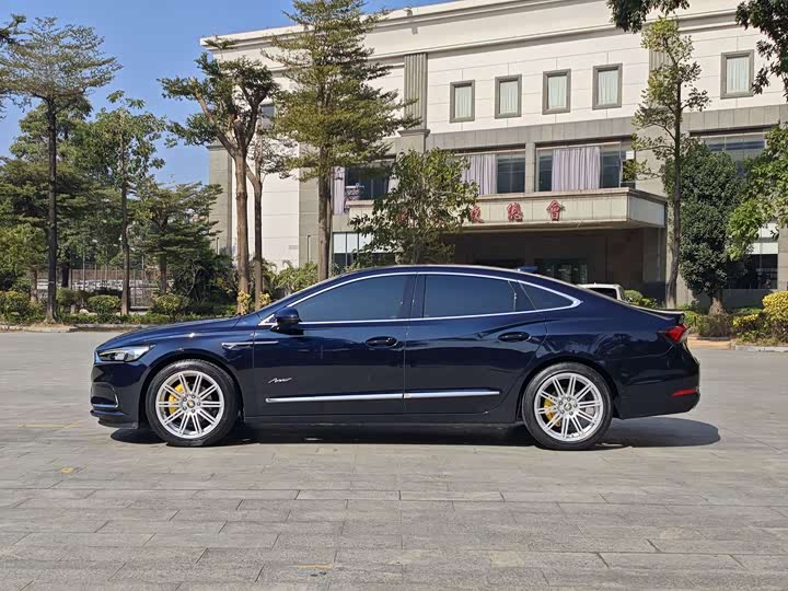 Фото 4 - Buick LaCrosse