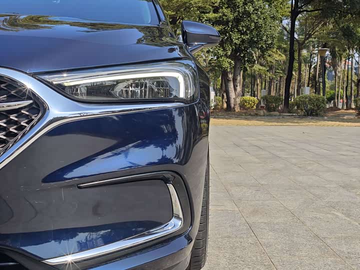 Фото 8 - Buick LaCrosse