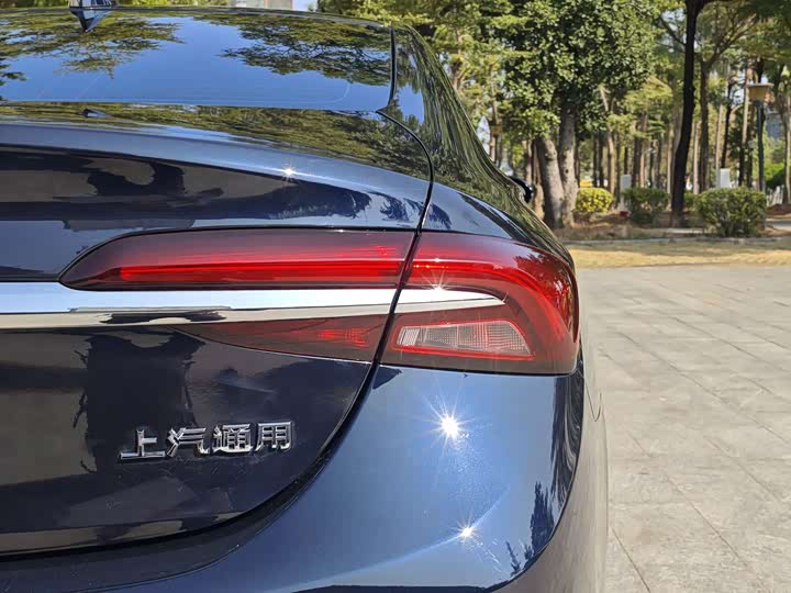 Фото 9 - Buick LaCrosse