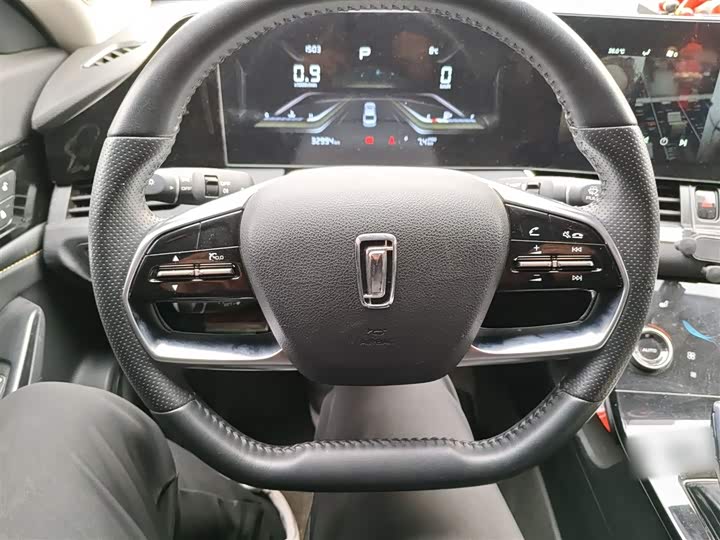 Фото 3 - Bestune B70