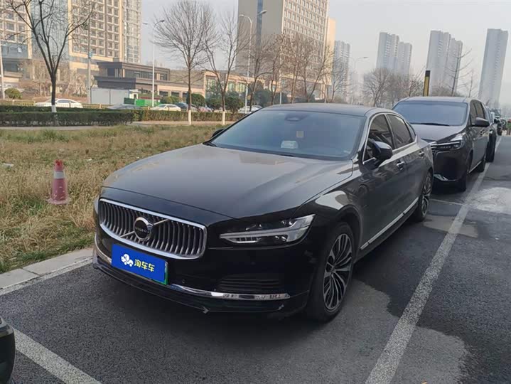 Фото 1 - Volvo S90 Hybrid