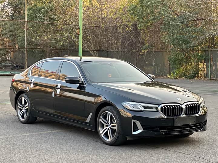 Фото 1 - BMW 5 Series